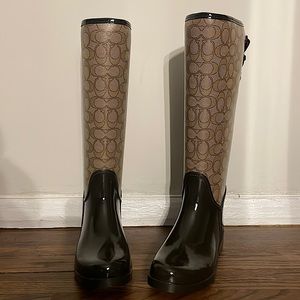 Coach Rain Boots (Tristee Outline Sig C/Rub)